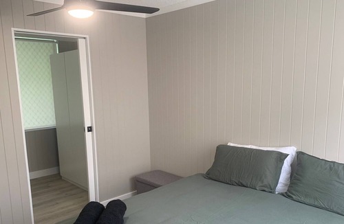 Palm Beach Apartment | Beachside Getaway - Beach Just a Hop, Skip and Jump Over the Road