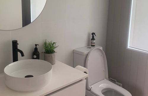Palm Beach Apartment | Beachside Getaway - Beach Just a Hop, Skip and Jump Over the Road
