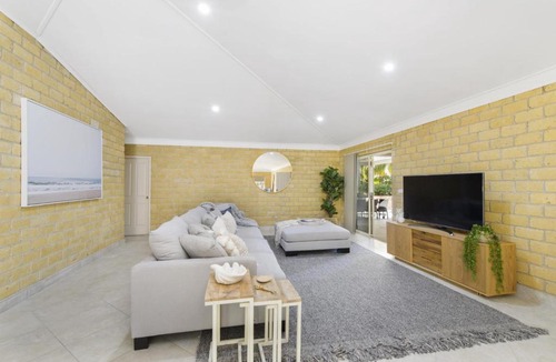 Bonny Hills House | BEACHSIDE HIDEAWAY - Bonny Hills