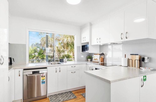 Slade Point House | Beachside Mackay House