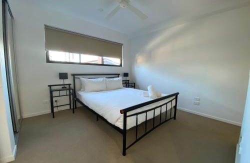 Broadbeach Apartment | Beachside Neptune Resort #304