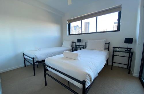 Broadbeach Apartment | Beachside Neptune Resort #304