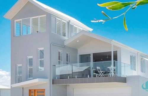 Caves Beach House | Beachside Oasis