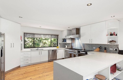 Pearl Beach House | Beachside Oasis by HolidayCo.