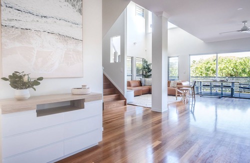 Twin Waters House | Beachside Resort Luxury Living