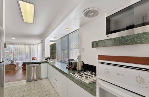 Dudley Park House | Beachside Style Home Near the Estuary