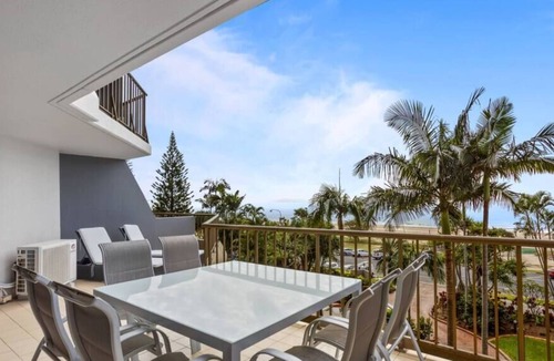 Currumbin Apartment | BEACHSIDE VIEWS / CURRUMBIN