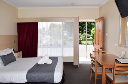 Ulverstone Hotel | Beachway Motel & Restaurant