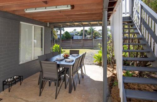 Berrara House | Beachway Pet Friendly 2 Mins Walk to Beach