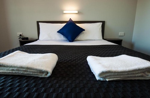 Onslow Hotel | Beadon Bay Hotel