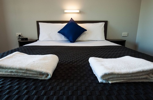 Onslow Hotel | Beadon Bay Hotel