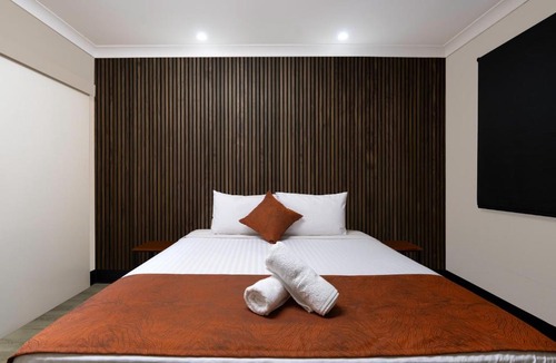Katherine Hotel | Beagle Hotel