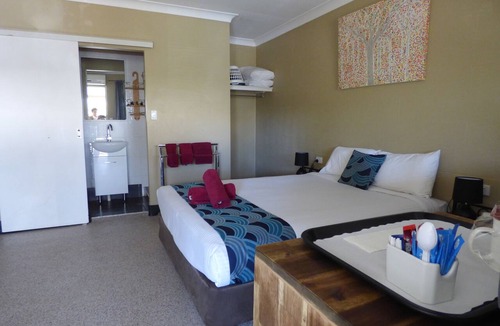 Katherine Hotel | Beagle Hotel