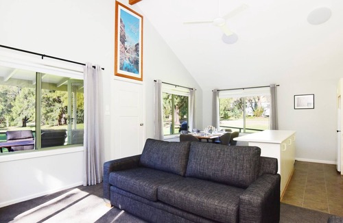Kangaroo Valley House | Beau Villa - Two bedroom Villa on golf course