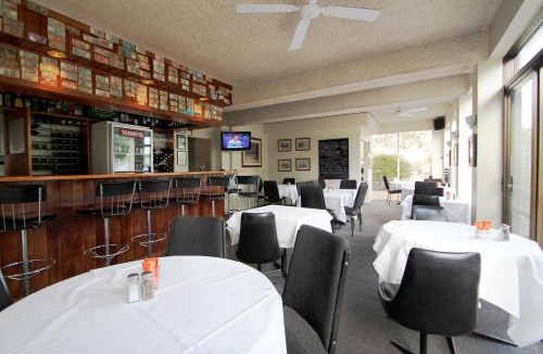 Beaumaris Hotel | Beaumaris Bay Motel
