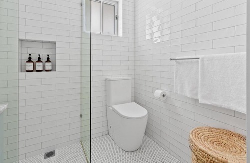 Freshwater Apartment | Beautiful 2 Bed Apt Walk 5mins Beach 3mins Village