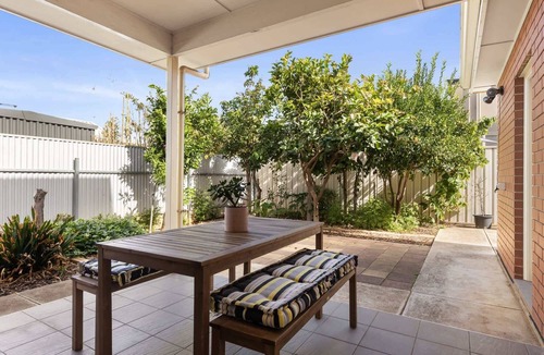 Seacombe Gardens House | Beautiful 4 Bedroom Home Near Marion & Flinders