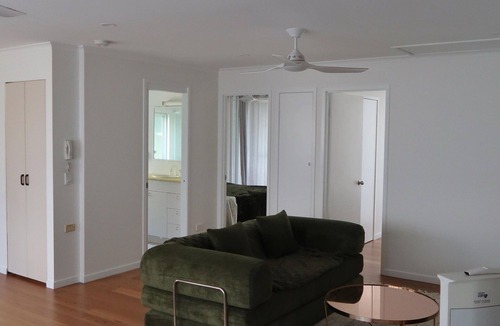 Kangaroo Point Apartment | Beautiful Apartment by the Cliff and the river