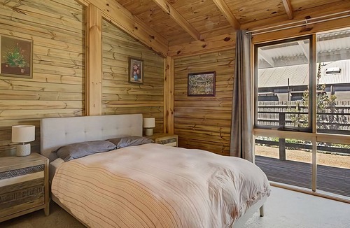 Balnarring Beach House | BEAUTIFUL BALNARRING BEACH PET FRIENDLY