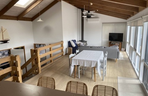 Anglesea House | BEAUTIFUL BEACH HOUSE - BRILLIANT POSITION