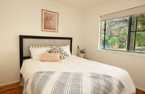 Buderim House | Beautiful big home with a pool