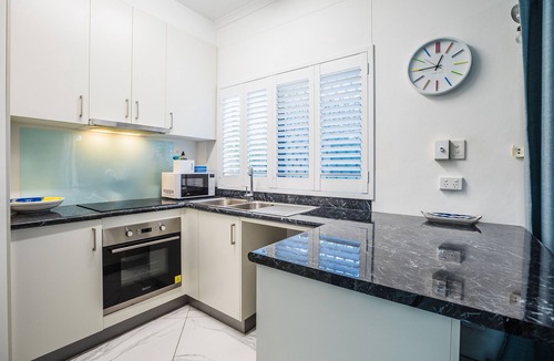 Rapid Creek Apartment | Beautiful Clean 2Bdrm Apartment