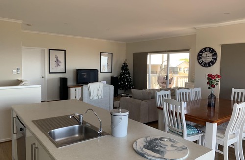 Encounter Bay House | Beautiful deck with stunning ocean views