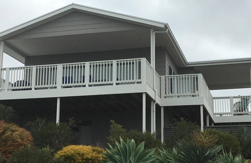 Encounter Bay House | Beautiful deck with stunning ocean views