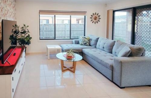 Point Cook Villa | Beautiful house 8k