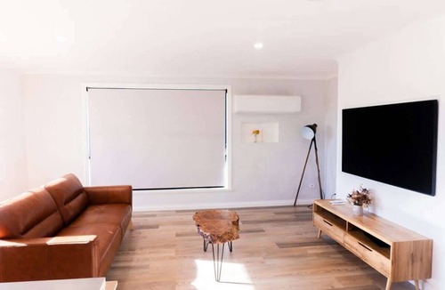 Prospect Vale House | Beautiful Mountain Views