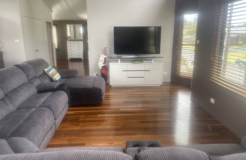 Harrington Apartment | Beautiful studio apartment/ huge spa bath/king bed outdoor dinning