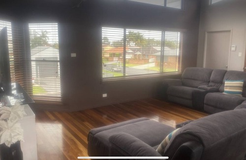 Harrington Apartment | Beautiful studio apartment/ huge spa bath/king bed outdoor dinning