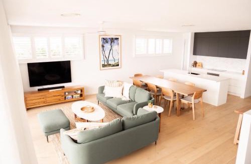 Coolum Beach Villa | Beautiful Three-Story Villa footsteps to the Beach