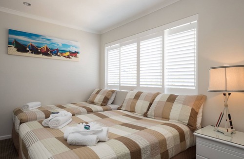 Wynnum House | Beautifully Appointed Two Bedroom Townhouse