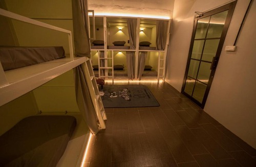 Lubok Buaya Hotel | Bed Attitude Hostel Cenang
