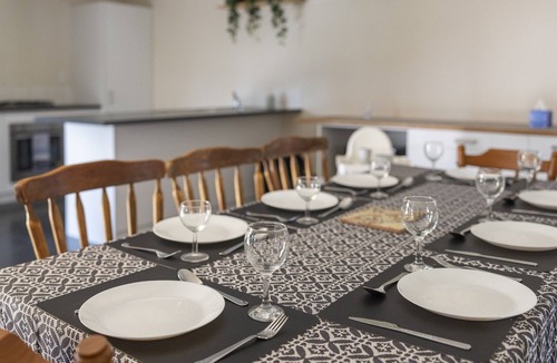Midvale Bed & Breakfast | Bedroom 2:Free Wifi, Double Size Bed, Ceiling Fan