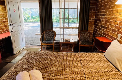 Beenleigh Hotel | Beenleigh Village Motel
