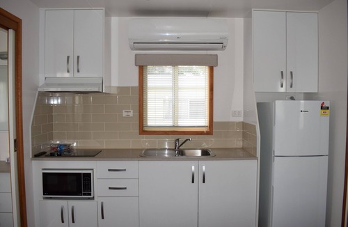 Bega Hotel | Bega Caravan Park
