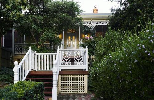 Bendigo House | Belgravia Residence Rooftop Pool Oasis