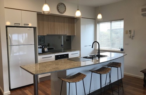 Maslin Beach House | Bella Vista Beach House