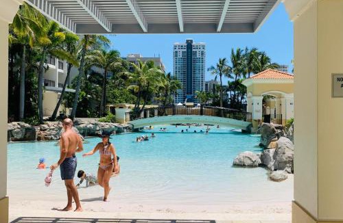 Surfers Paradise Apartment | Bellagio@Chevron, Luxe, 2 Bedroom Apartment in the Heart of Surfers Paradise!