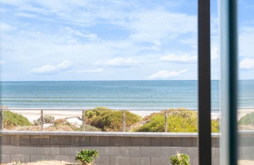Henley Beach South House | Belle Escapes - Sea Glass Cottage on the Esplanade