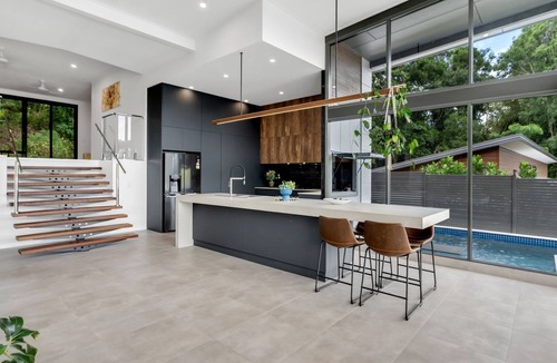 Trinity Beach House | Belle Escapes Bluewater Breeze