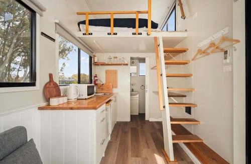 Stawell House | Bellellen Park 2 by Tiny Away