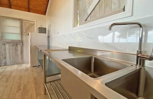 Amity Point Cabin | Belles on Ballow - Possum Lodge