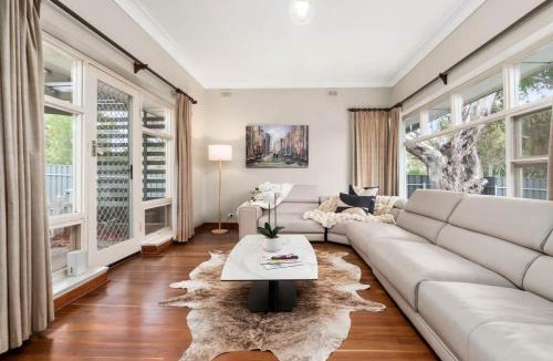 Bellevue Heights House | Bellevue Heights HolidayHome - Flinders Uni & Med