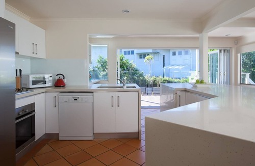 Sunshine Beach House | Belmore Terrace - Perfect Pad - Just 100 metres to the beach