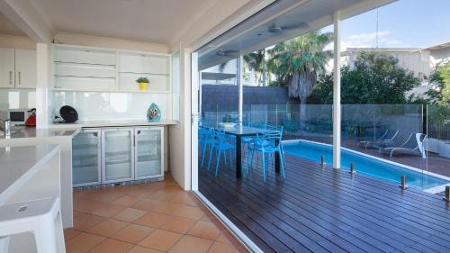 Sunshine Beach House | Belmore Terrace Perfect Pad Just 100 metres to the beach