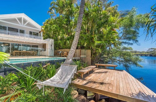 Belongil House | Belongil Sunset 5 - 6 Giaour Street, Byron Bay