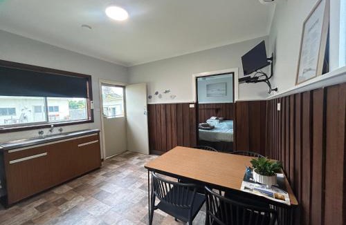 Bemm River House | Bemm River Bungalows - Bellbird Abode - Bungalow 1